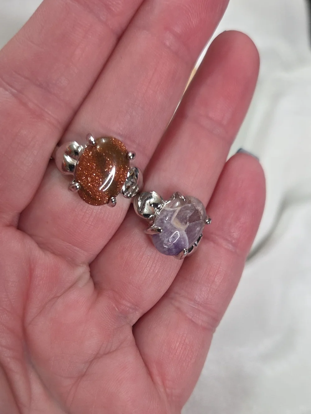 Lot of 2 Fashion Rings Gold Sandstone Light Purple Stone Fashion Rings Size 8.5